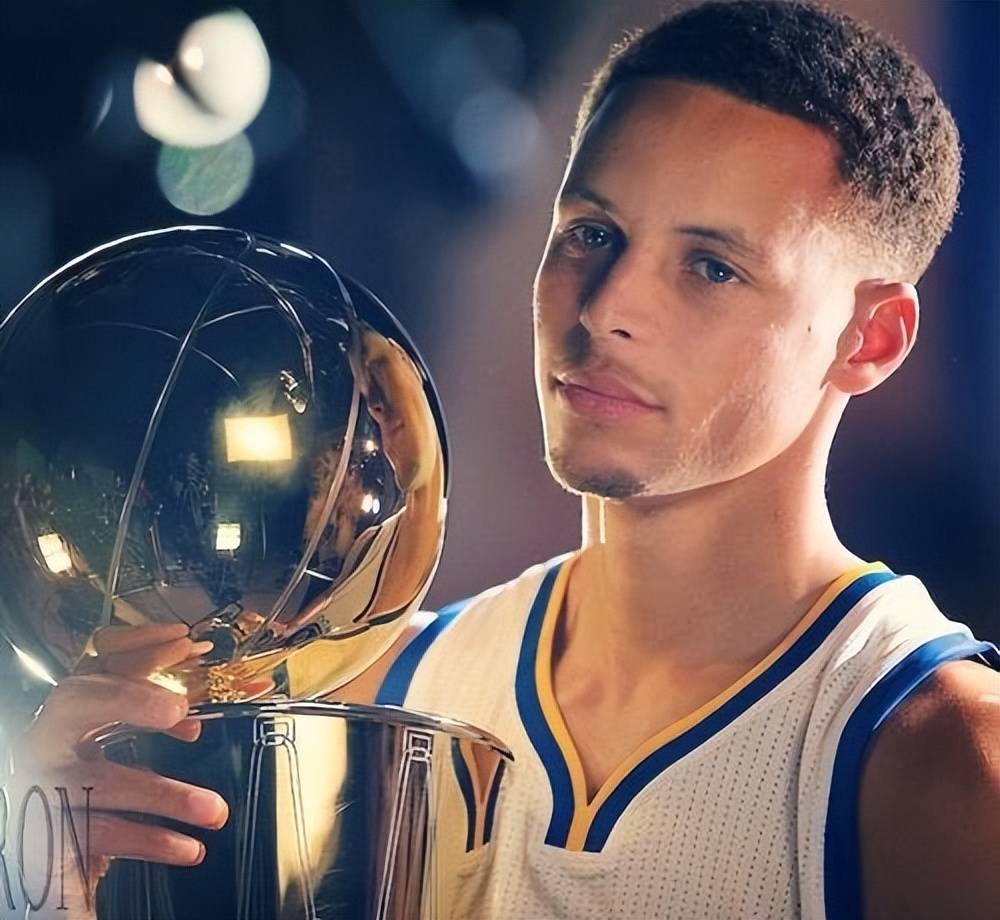 体育法甲：梅西姆巴佩伤缺 巴黎圣日耳曼1-3不敌摩纳哥