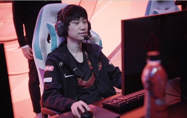 转会的背后 转会的背后